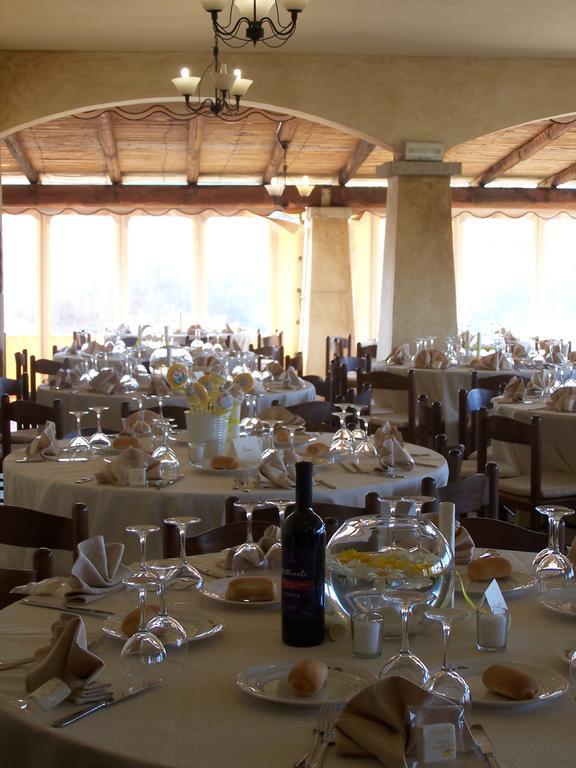 Hotel Ristorante Funtana Abbas Luras Zewnętrze zdjęcie