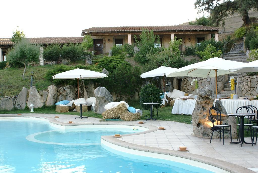 Hotel Ristorante Funtana Abbas Luras Zewnętrze zdjęcie