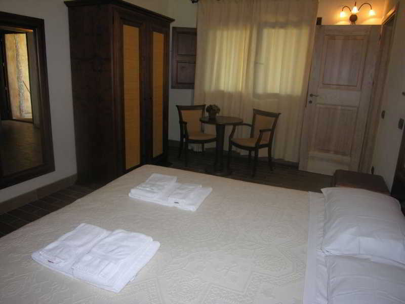 Hotel Ristorante Funtana Abbas Luras Zewnętrze zdjęcie