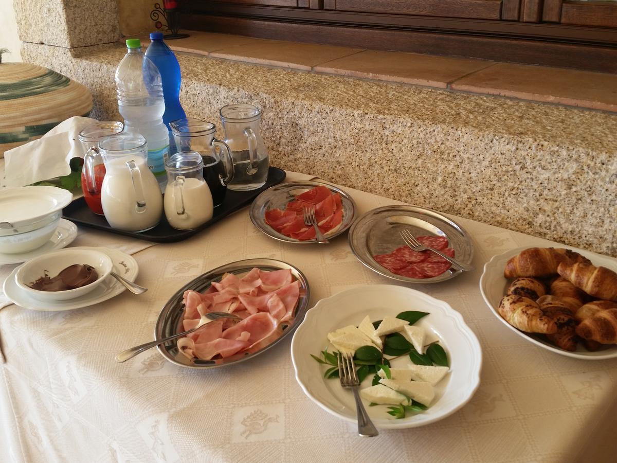 Hotel Ristorante Funtana Abbas Luras Zewnętrze zdjęcie